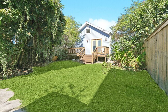 Building Photo - Charming New Orleans Shotgun with Historic...