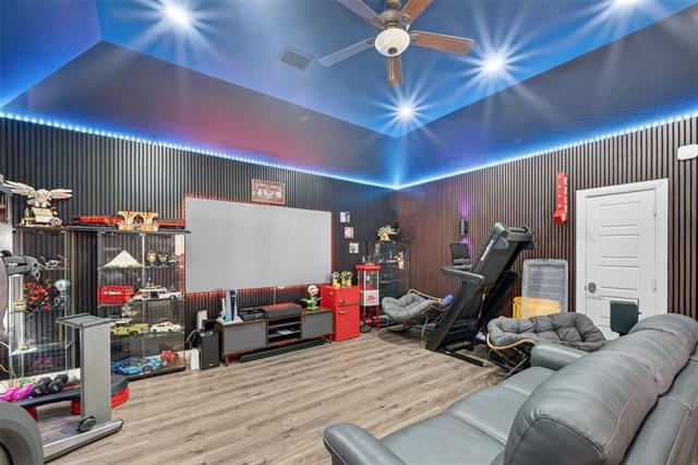 Building Photo - 8700 Fairway Ln