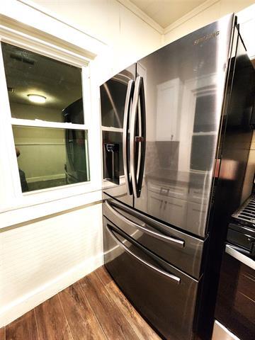 Building Photo - 2114 N Elm St