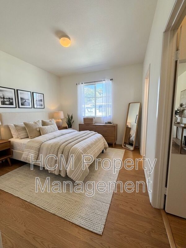 Building Photo - 22 Carlsbad Ln