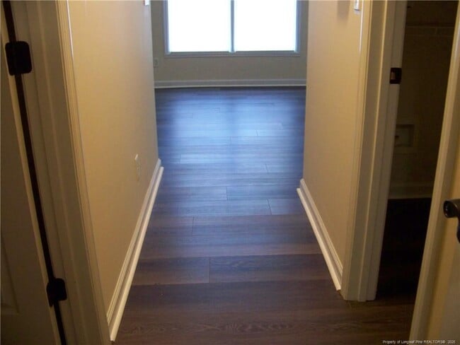Building Photo - 513 Meadowland Ct