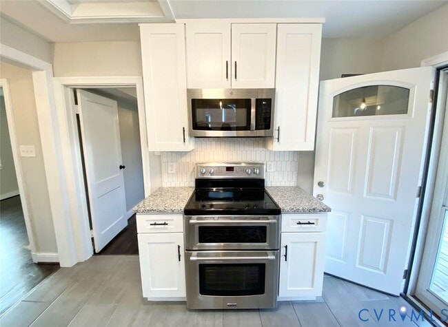 Building Photo - 26 Eastlake Dr