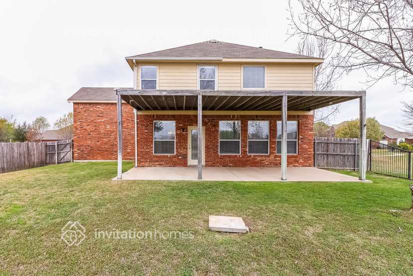 Building Photo - 5237 Bay View Dr