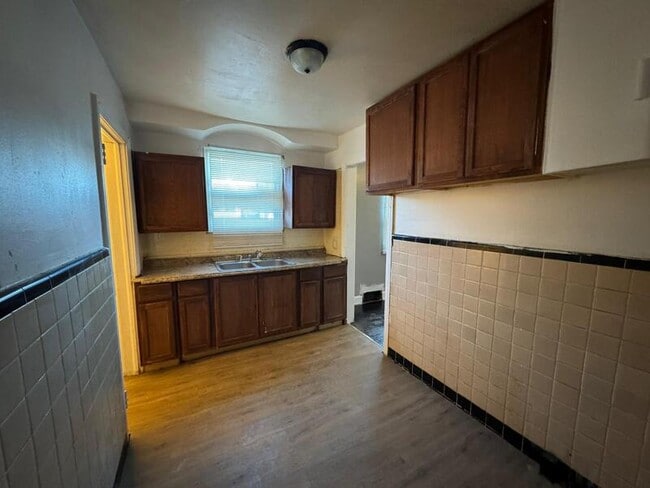 Building Photo - 15375 Prevost St