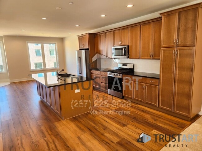 Building Photo - 3150 N Park Ave