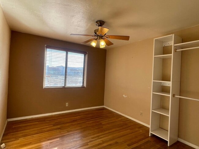 Building Photo - 1817 Cornell Dr SE