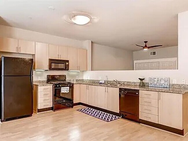 Building Photo - Downtown San Diego Urban Oasis – Available Now!