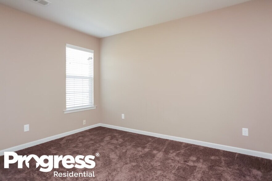 Building Photo - 8985 Gavin Dr