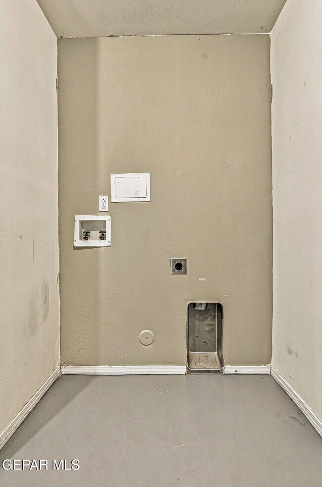 Building Photo - 12121 Zavi Ln