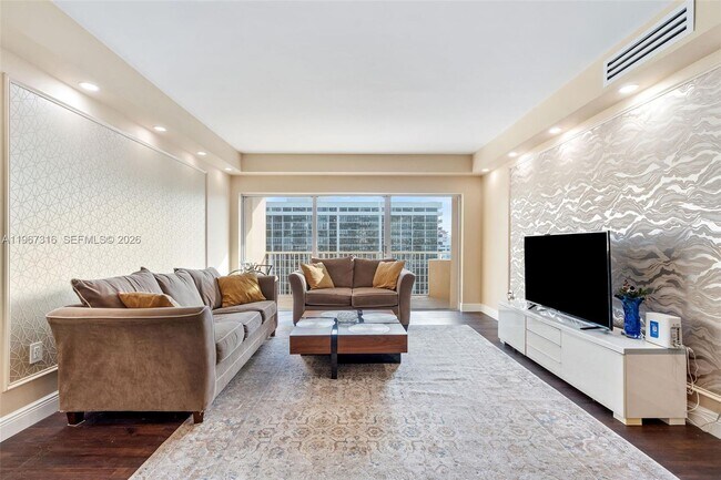 Building Photo - 1985 S Ocean Dr