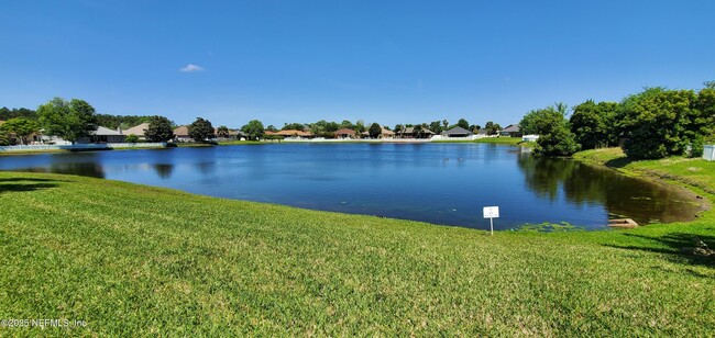 Building Photo - 2428 Cedar Trace Dr E