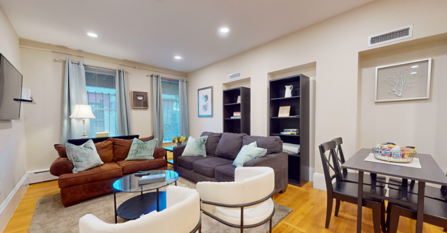Primary Photo - 290 Beacon St