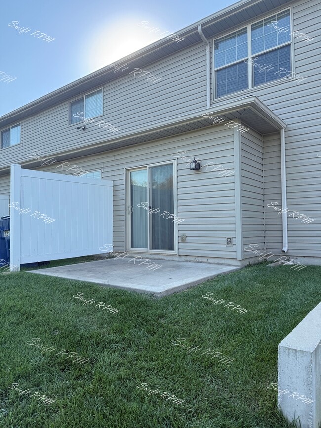 Building Photo - 2211 Burningwood