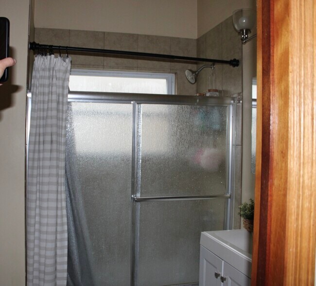 Building Photo - 2012 W 23rd St