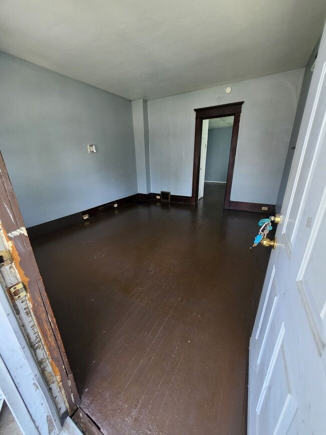 Building Photo - 750 includes all utilities