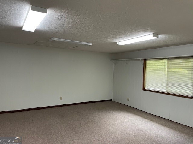 Building Photo - 100 Sandown Dr