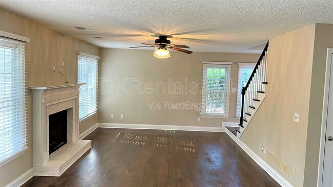 Building Photo - 416 Carmain Ln