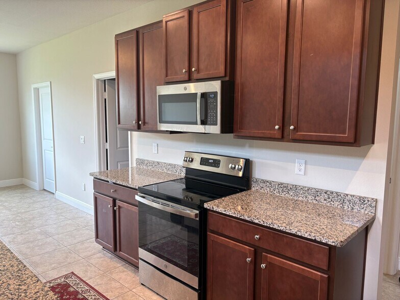 Kitchen - 10976 SW Tessili Way