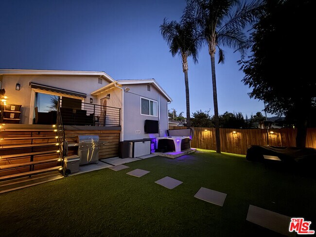 Building Photo - 10315 Fairgrove Ave