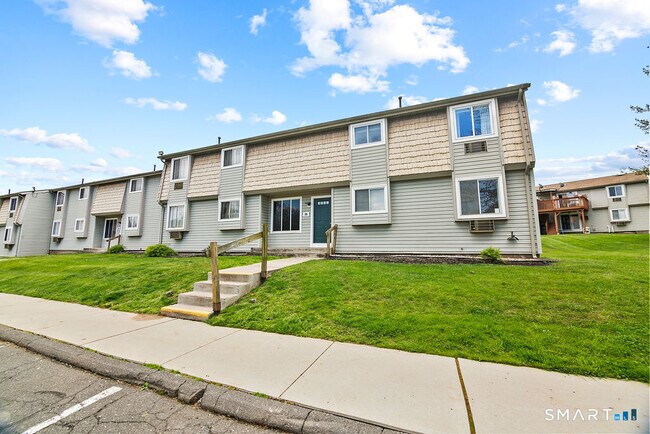 Building Photo - 35 Carillon Dr