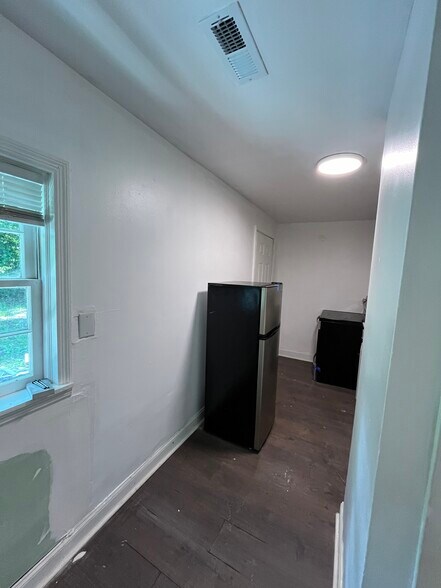 Building Photo - 1422 Poplar St