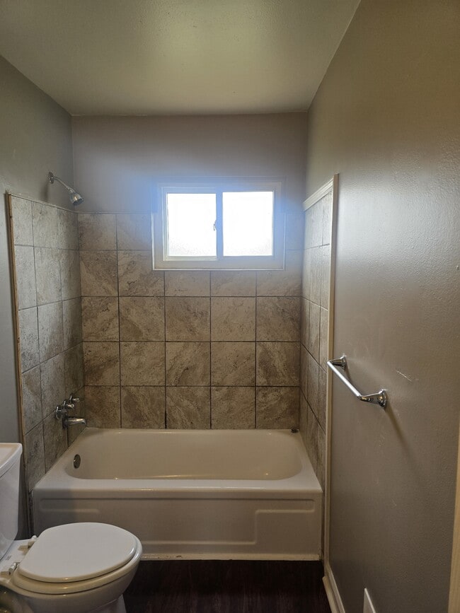 Building Photo - 13629 Sidonie Ave