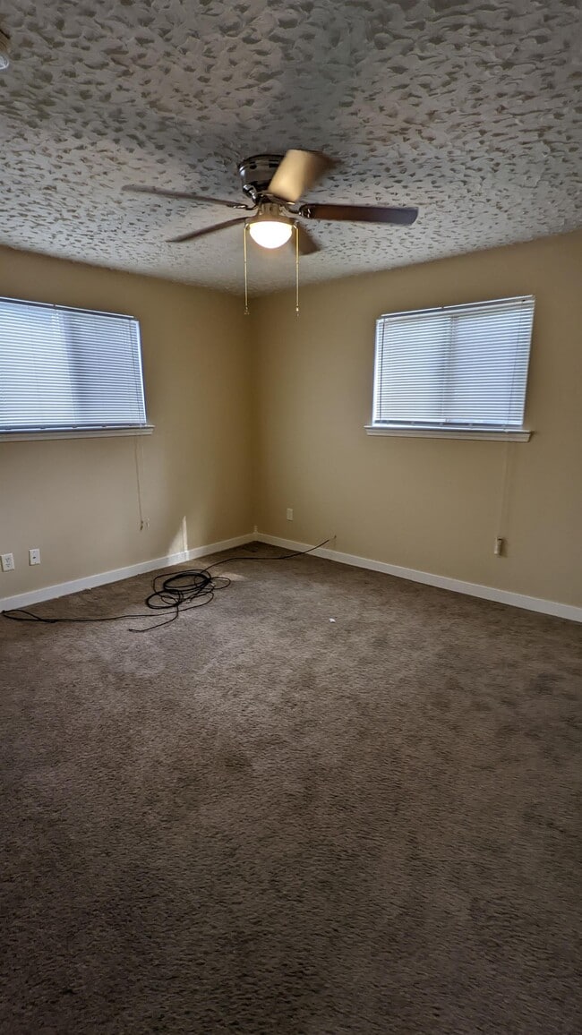 Building Photo - 1269 Fort Park Blvd