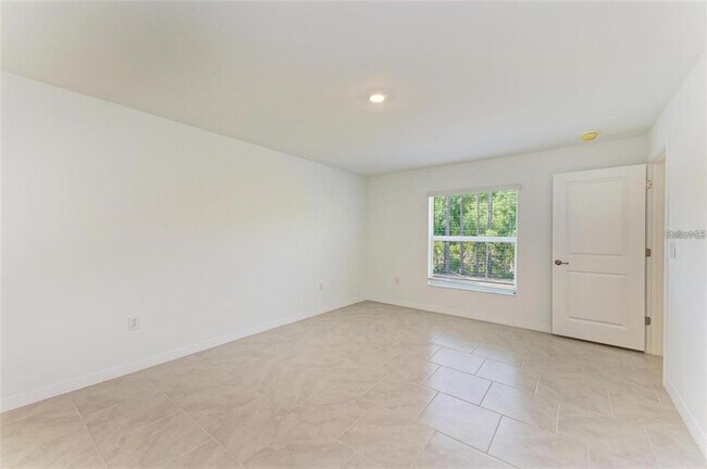 Building Photo - 1207 Sheehan Blvd