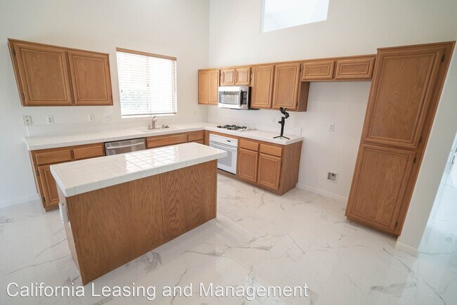 Building Photo - 4 br, 2 bath House - 25840 Webster Place