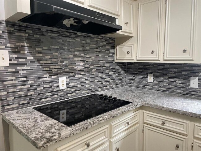 Building Photo - 3122 Cherry Creek Dr