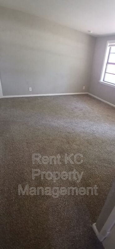 Building Photo - 412 N Cochise Dr