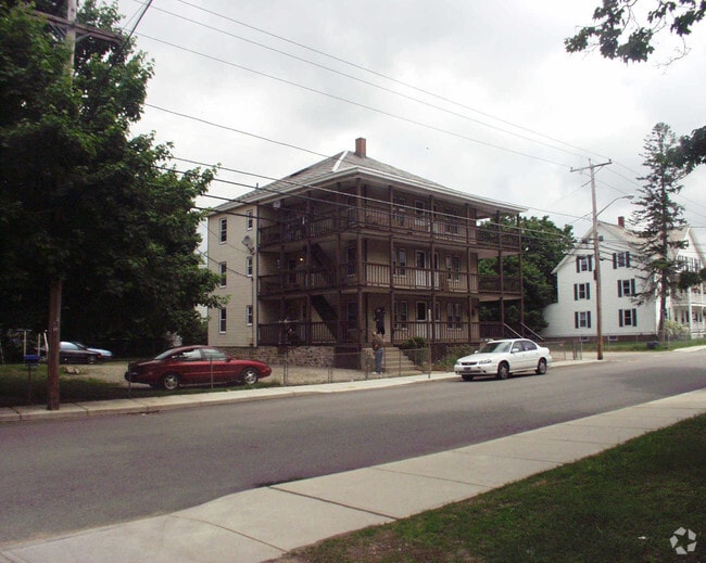 121 Charlton St 121 Charlton St Southbridge MA 01550 Apartment Finder