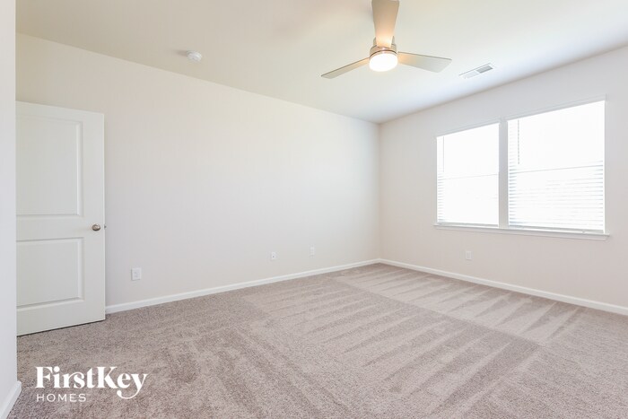 Building Photo - 611 Goldburn Wy