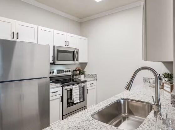 Building Photo - 402 Grand Pkwy