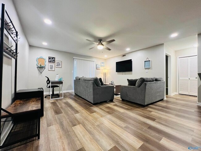 Building Photo - 6612 Willow Pointe Dr NW