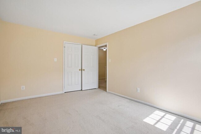 Building Photo - 6604 Tina Ln