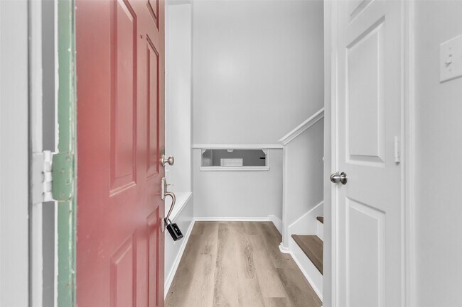Building Photo - 46 Marble Rock Pl