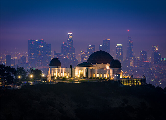 Griffith Park and other Los Angeles iconic destinations are a short 40 minutes away. Satisfy your hu - 24137 Del Monte Dr