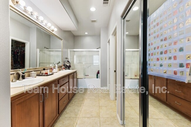 Building Photo - 23919 Brescia Dr