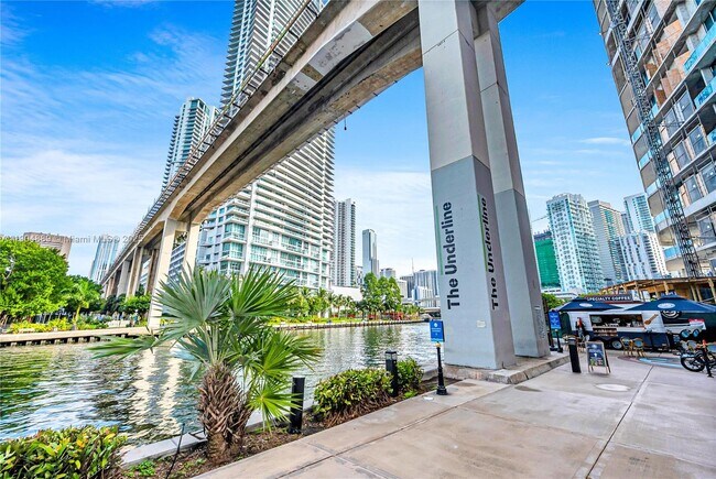 Building Photo - 690 SW 1st Ct