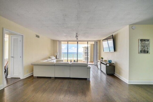 Building Photo - 3200 S Ocean Blvd