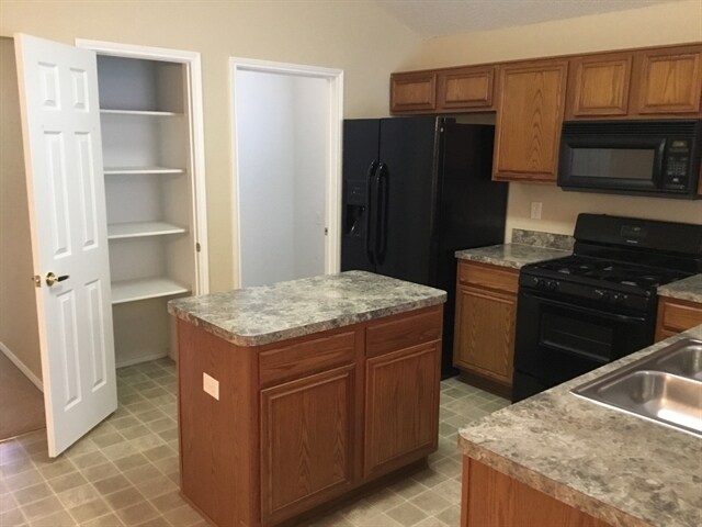Building Photo - 2609 Ensenada Ln