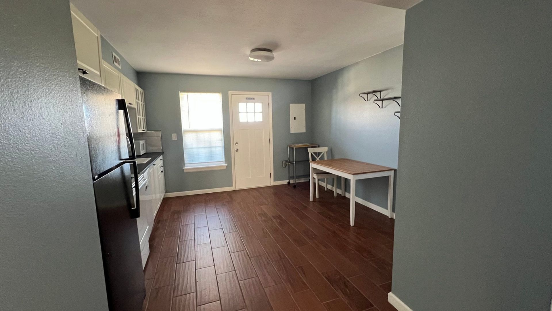 Building Photo - 9250 E Girard Ave