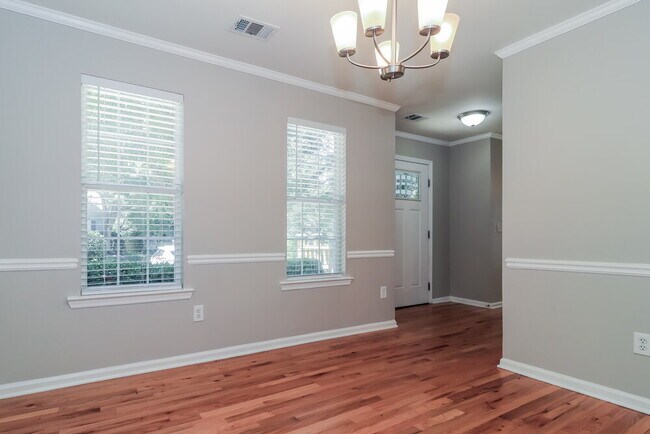 Building Photo - 1980 Morning Walk NW