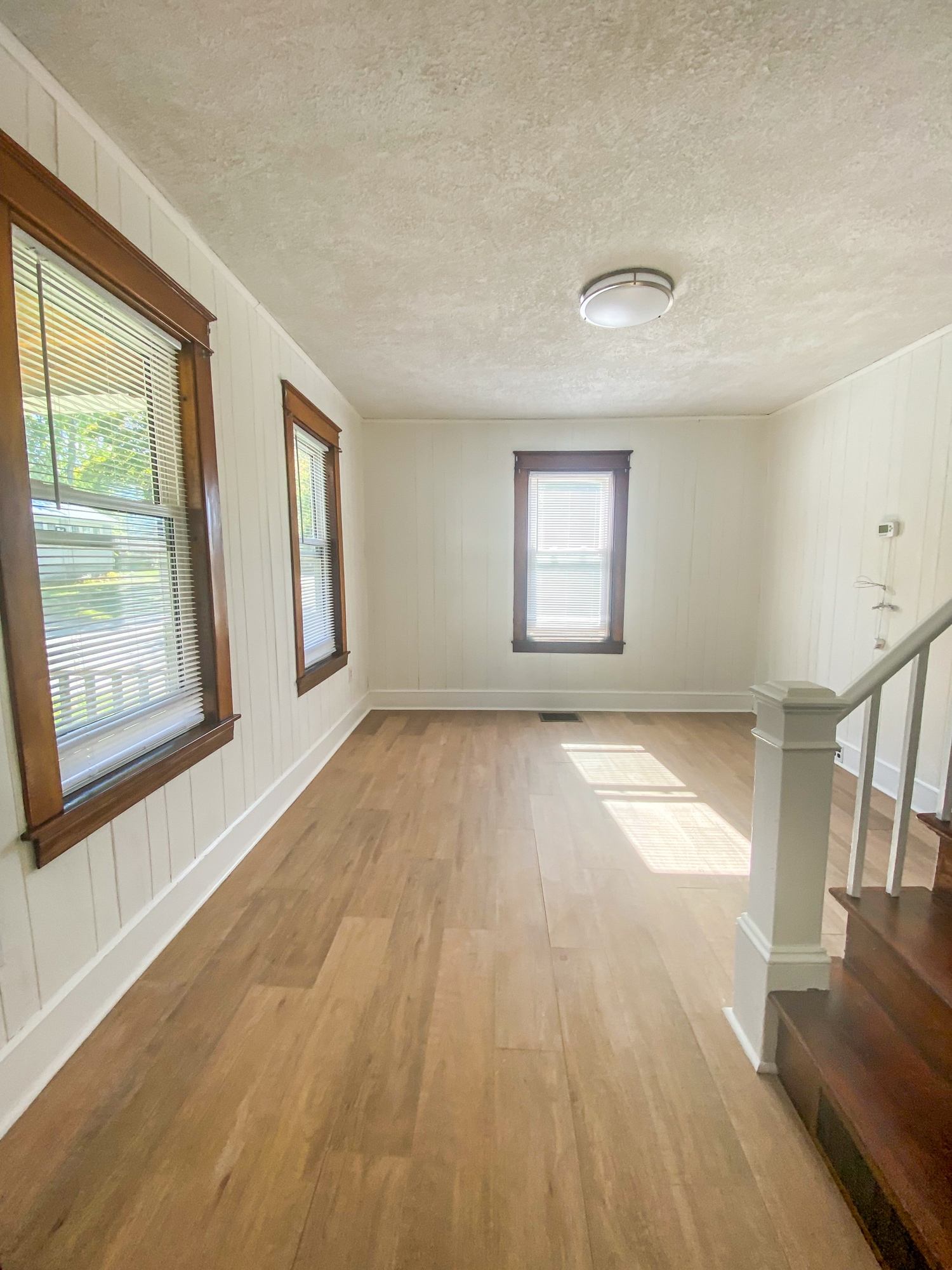 Building Photo - 8 Howe St