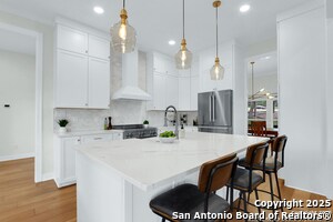 Building Photo - 548 Winding View