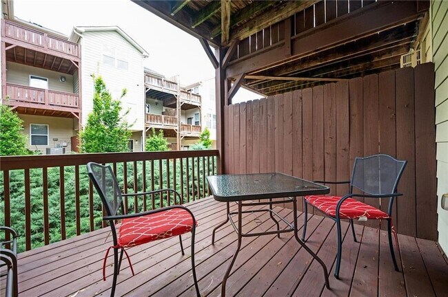 Building Photo - 4306 Laurel Creek Ct SE