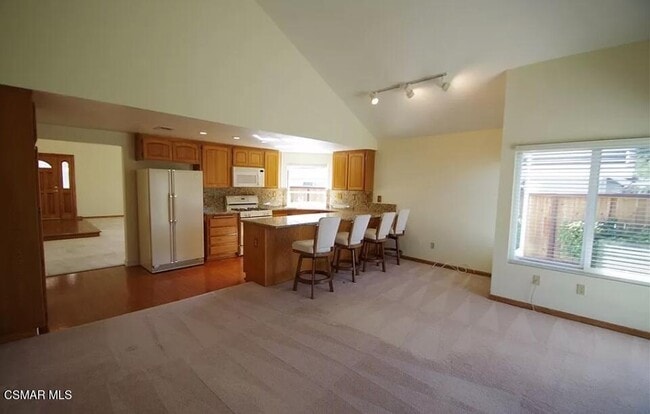 Building Photo - 6797 Oak Forest Dr