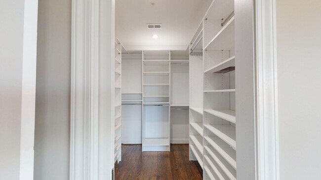 Building Photo - Stunning Three Bedroom Penthouse Condo W/Three Private Outdoor Spaces & Parking Included!