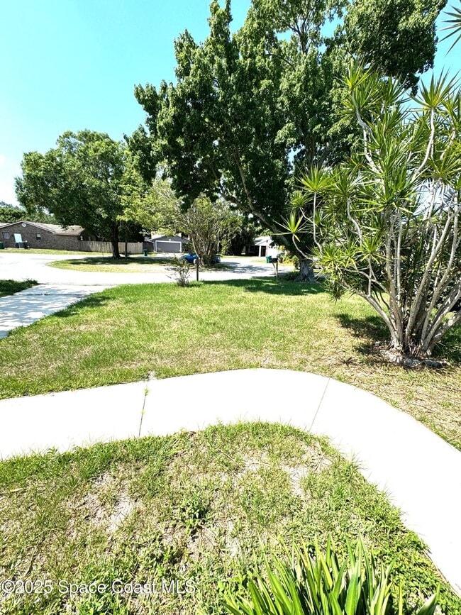 Building Photo - 774 John Adams Ln